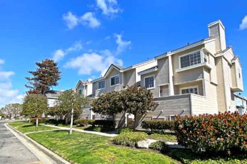 Summerwind townhomes in Plaza Del Amo Torrance